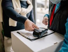 瑞银信pos卖点（瑞银信pos机有哪些型号）