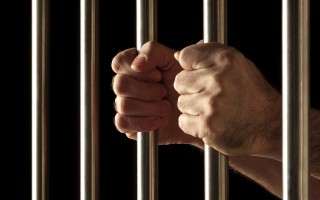 信用卡多少金额构成刑事犯罪（信用卡多少金额构成刑事犯罪案件）