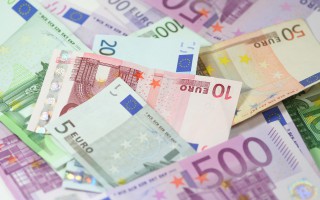 装修贷款10万一年多少利息（银行装修贷款10万一年多少利息）