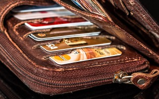 欠信用卡三万还不起了会坐牢吗（欠信用卡3万多）